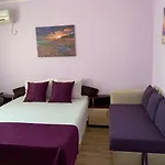 ани 3* Созополь